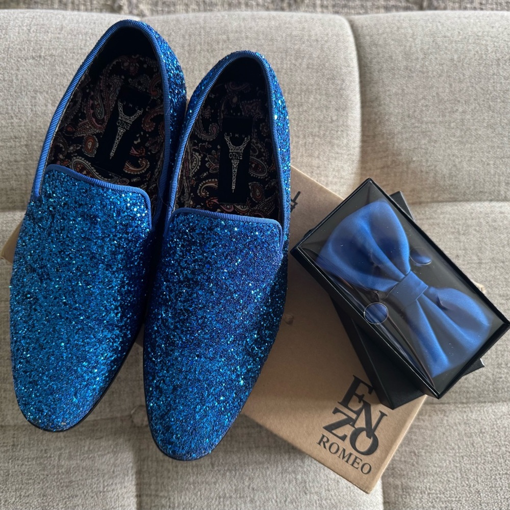 Size 7.5 boys dress shoes and matching silk bow tie and cuff links